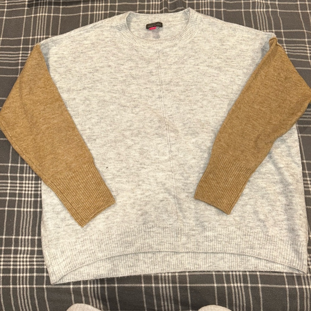 Vince Camuto Cream and Brown Crewneck Sweater